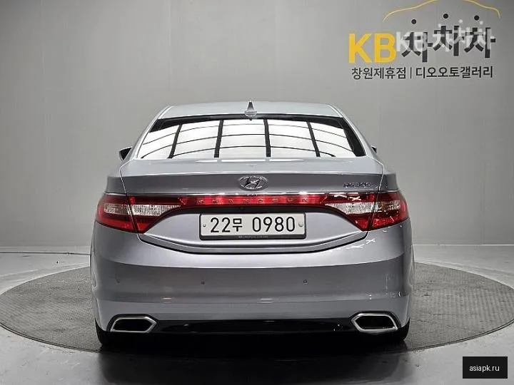 Hyundai Grandeur 4