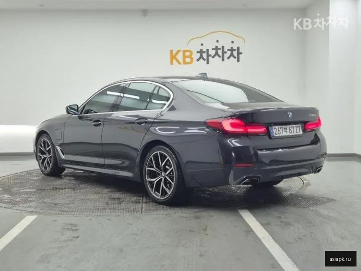 BMW 5-Series 3