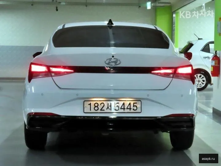 Hyundai Avante 3