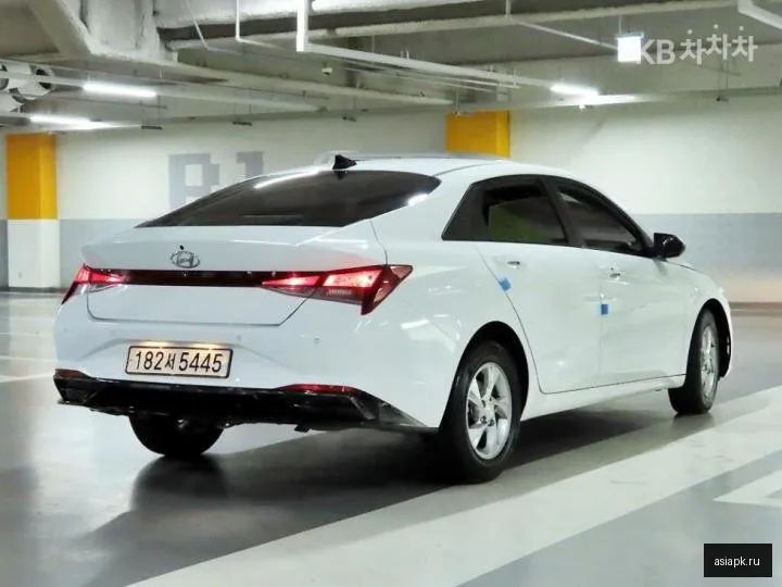 Hyundai Avante 4