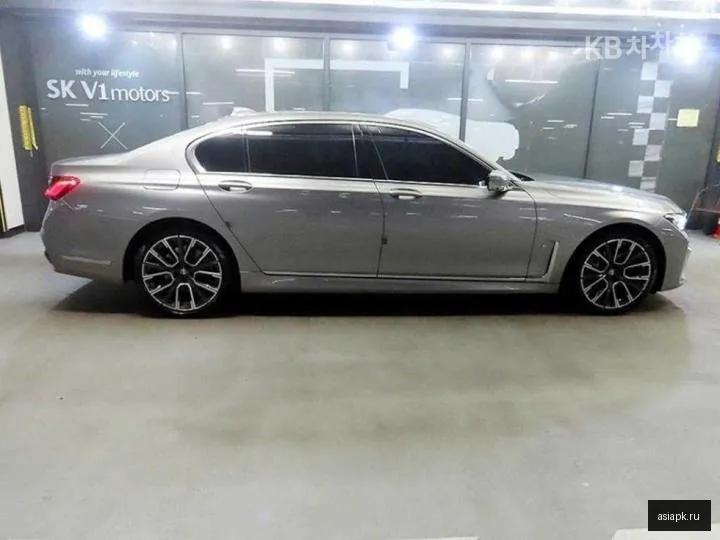 BMW 7-Series 3