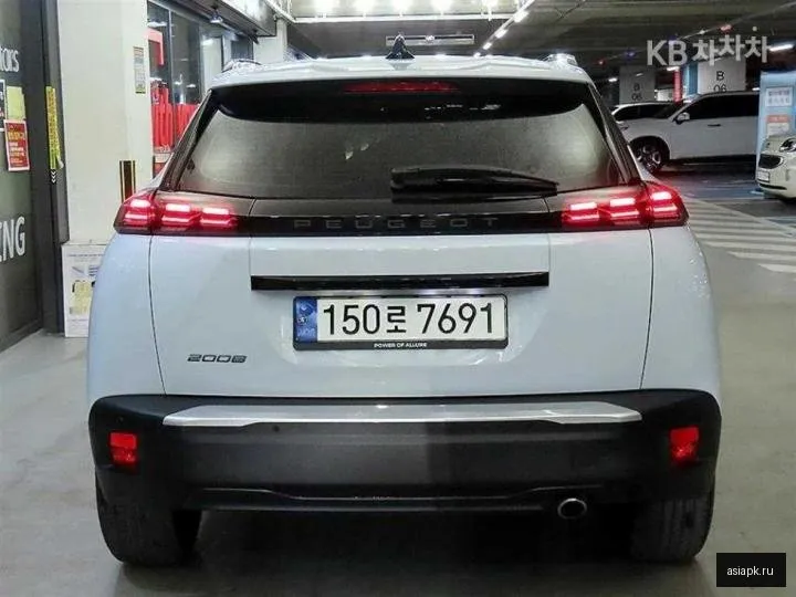 Peugeot 2008 5