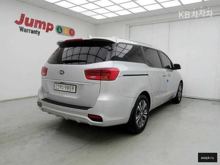Kia Carnival 4