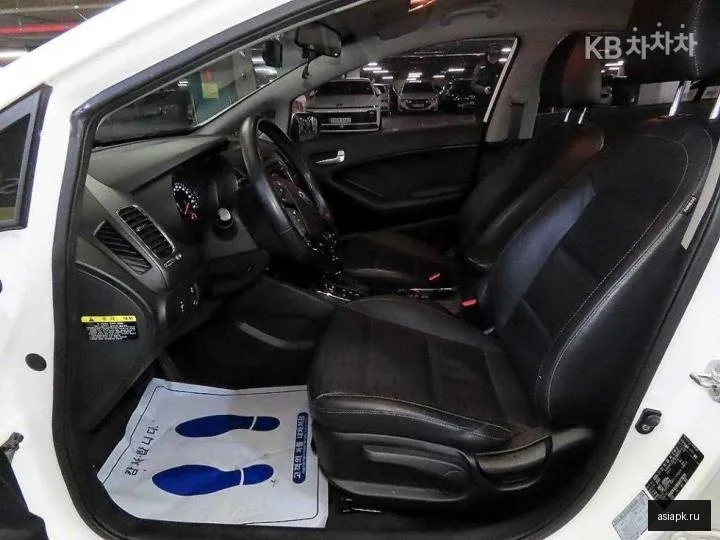 Kia K3 6