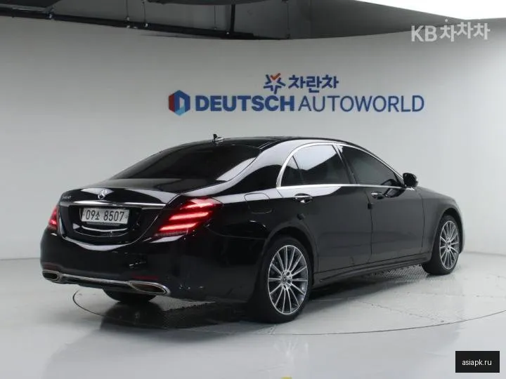 Mercedes-Benz S-Class 2