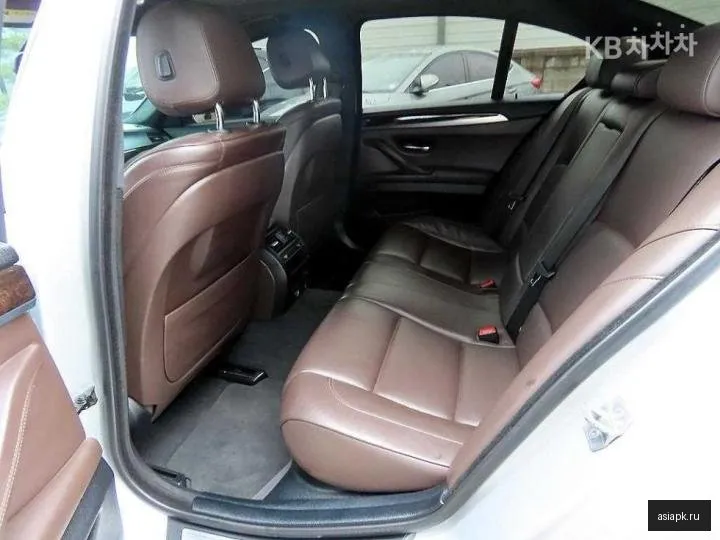 BMW 5-Series 6
