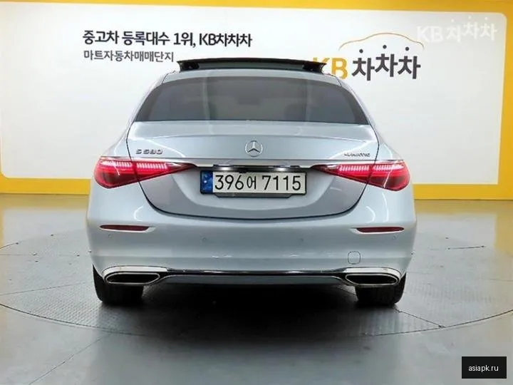 Mercedes-Benz S-Class 4