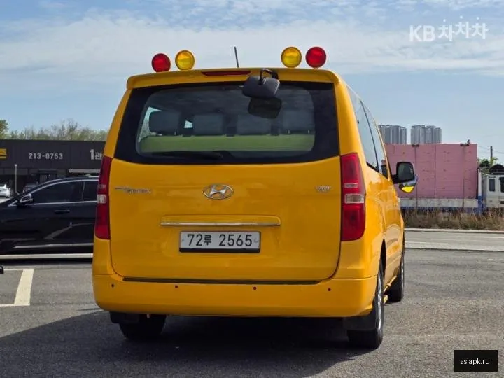 Hyundai Starex 2