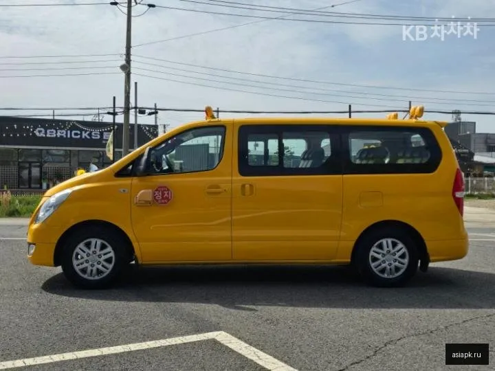 Hyundai Starex 3