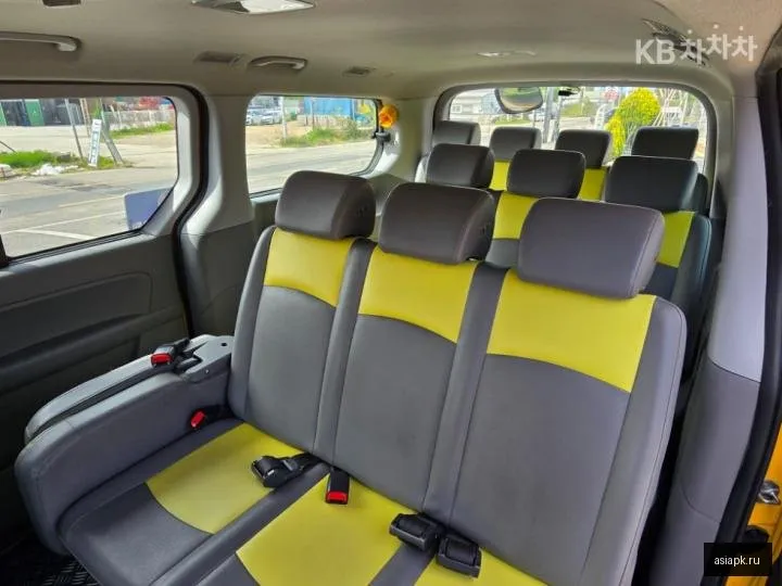 Hyundai Starex 6