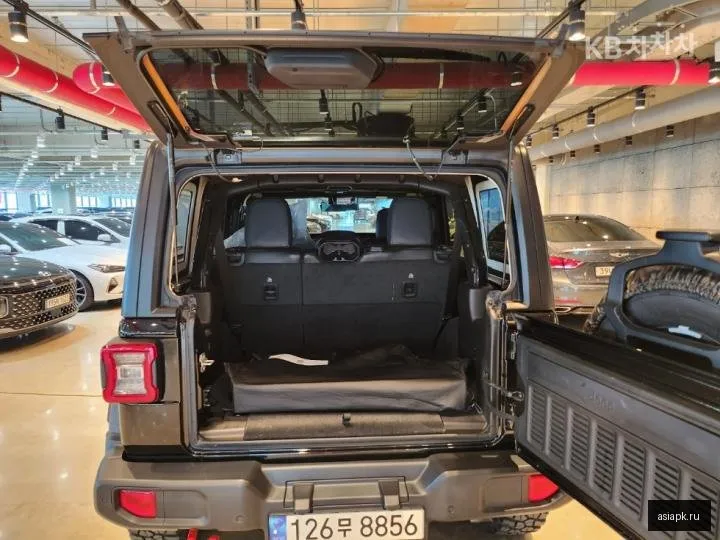Jeep Wrangler 6