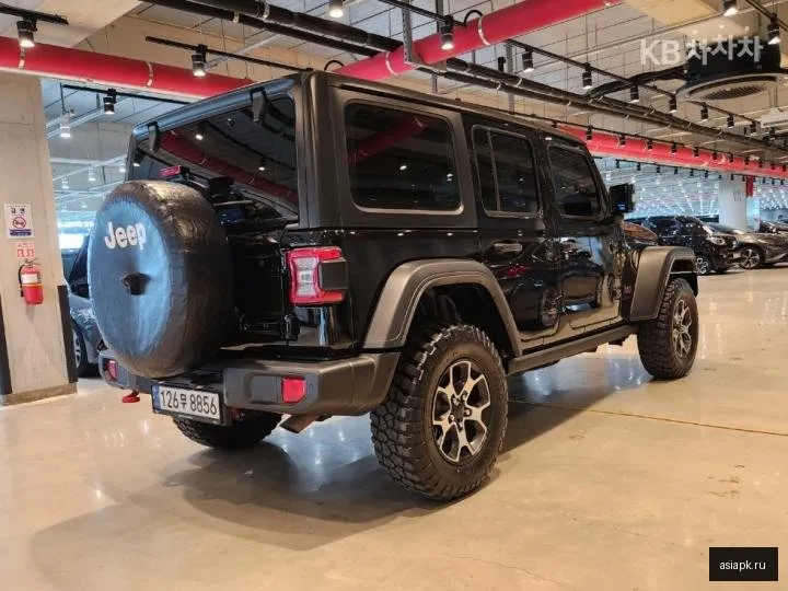 Jeep Wrangler 4