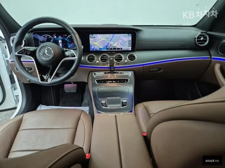 Mercedes-Benz E-Class 5