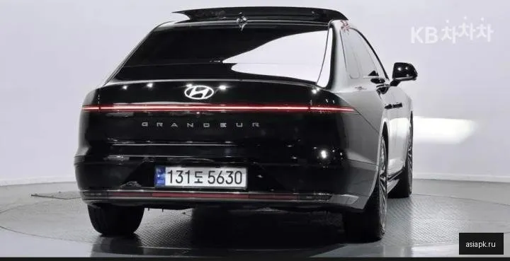 Hyundai Grandeur 4