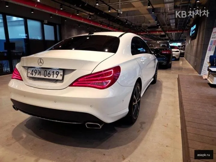 Mercedes-Benz CLA-Class 4