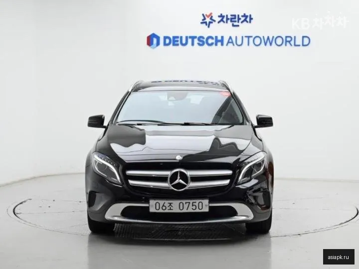 Mercedes-Benz GLA-Class 3