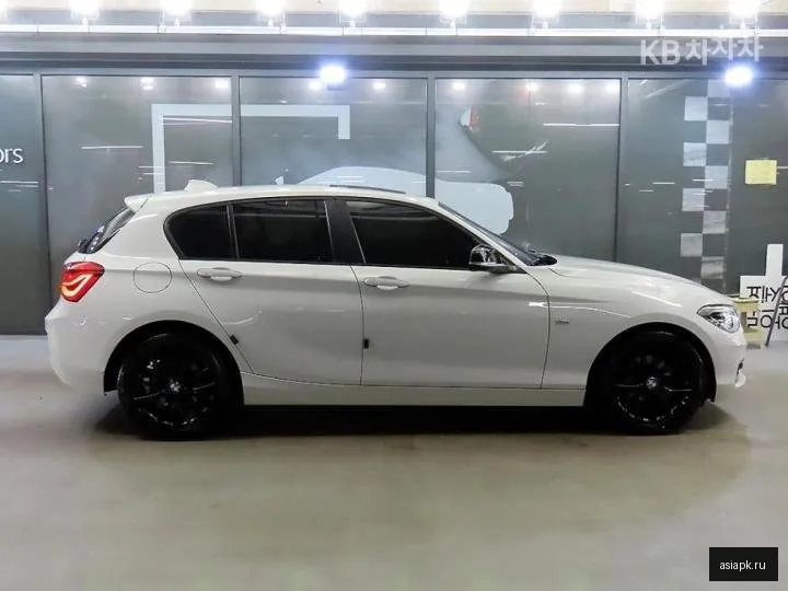 BMW 1-Series 3