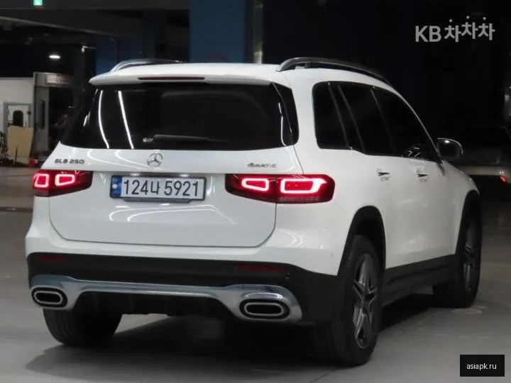 Mercedes-Benz GLB-Class AMG 4