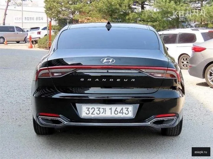 Hyundai Grandeur 4