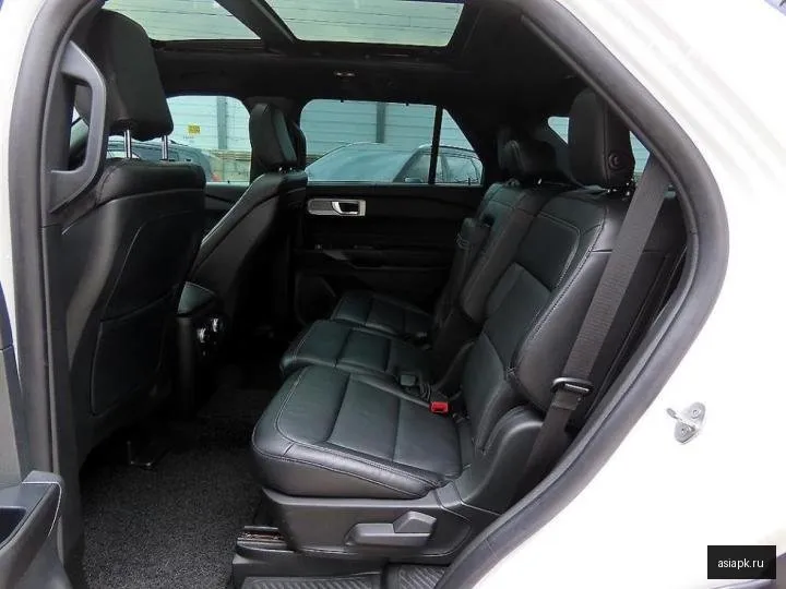 Ford Explorer 6