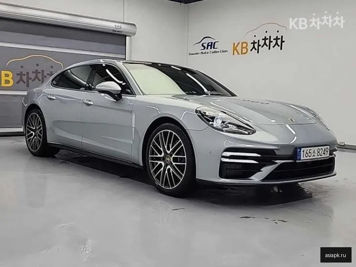 Porsche Panamera 4