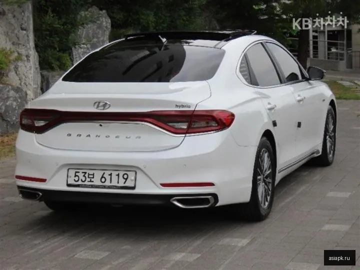Hyundai Grandeur 3