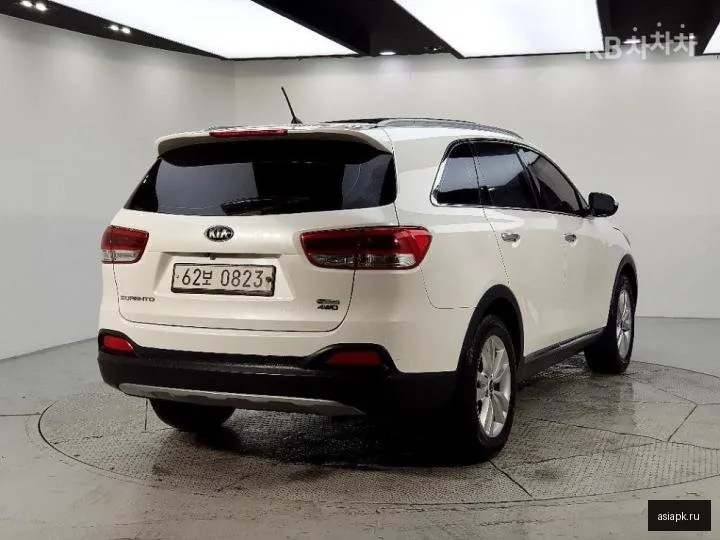 Kia Sorento 4