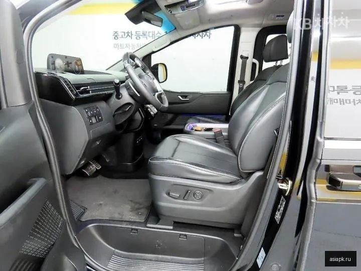 Hyundai Staria 5