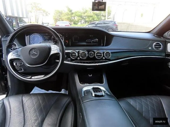 Mercedes-Benz S-Class 4