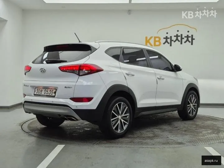 Hyundai Tucson 4