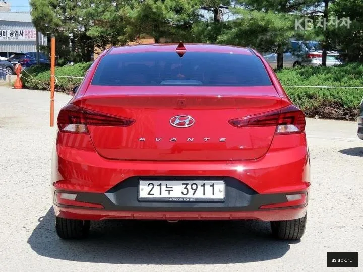 Hyundai Avante 4
