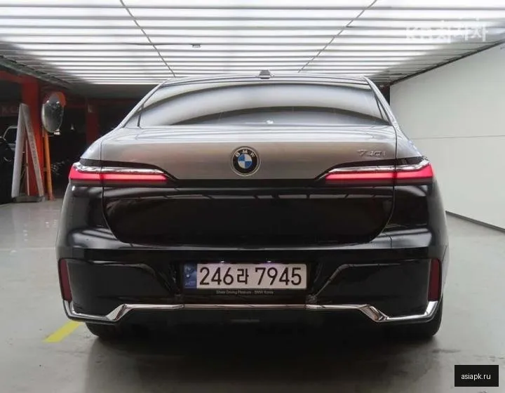 BMW 7-Series 3