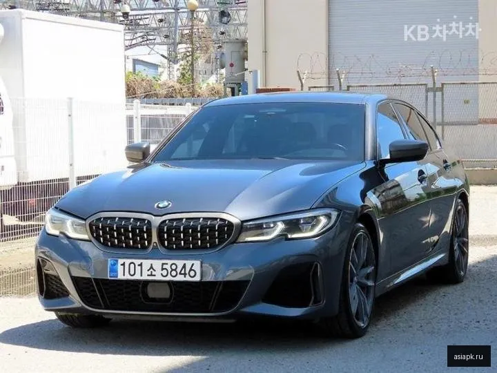 BMW 3-Series 2