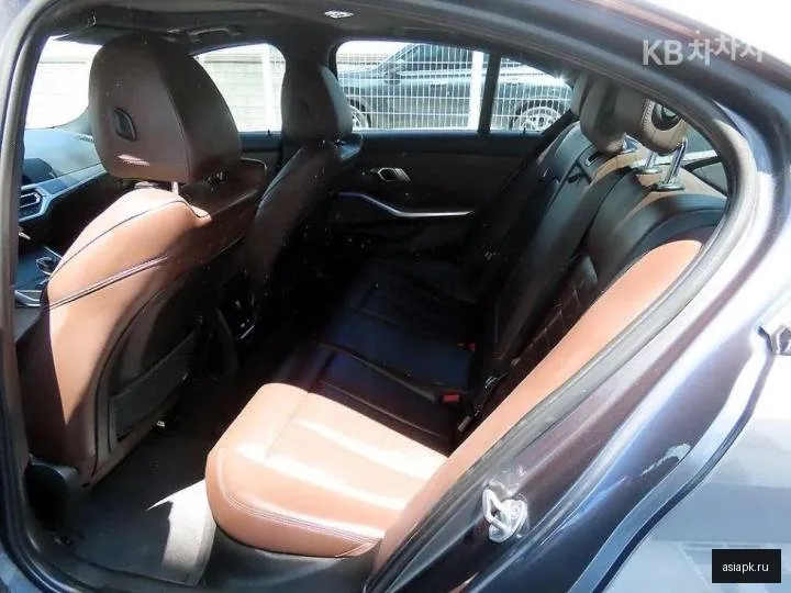 BMW 3-Series 6