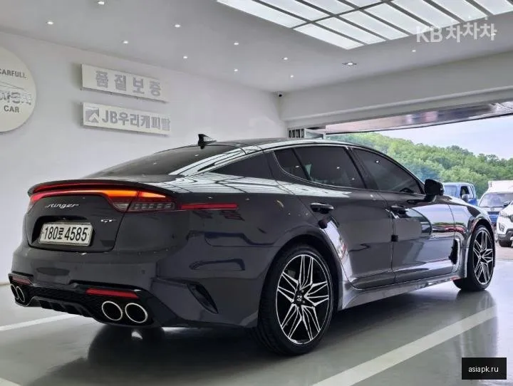 Kia Stinger 6