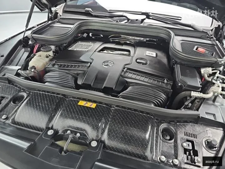 Mercedes-Benz GLS-Class 6