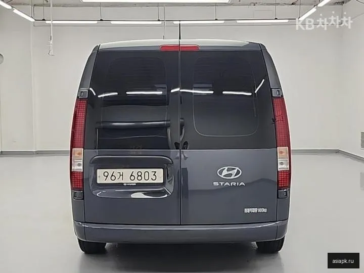 Hyundai Staria 3