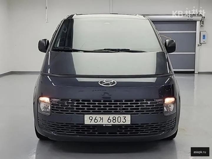 Hyundai Staria 2
