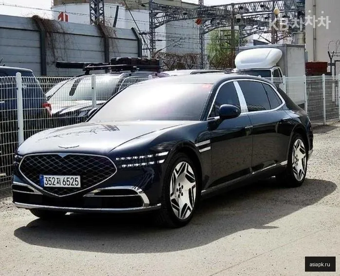 Genesis G90 2