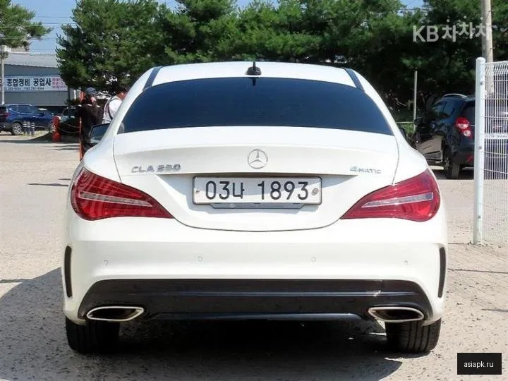 Mercedes-Benz CLA-Class AMG 4