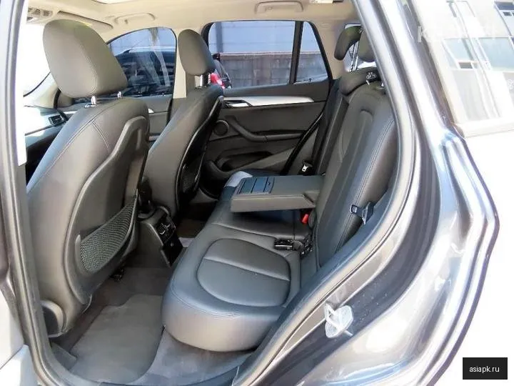 BMW X1 6