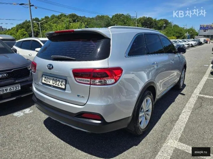 Kia Sorento 4
