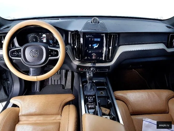 Volvo XC60 5