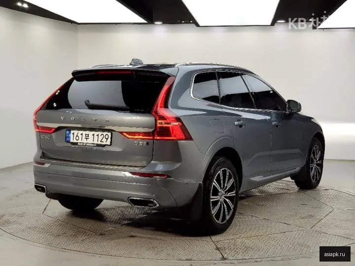 Volvo XC60 4