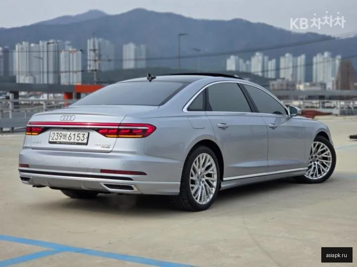 Audi A8 4