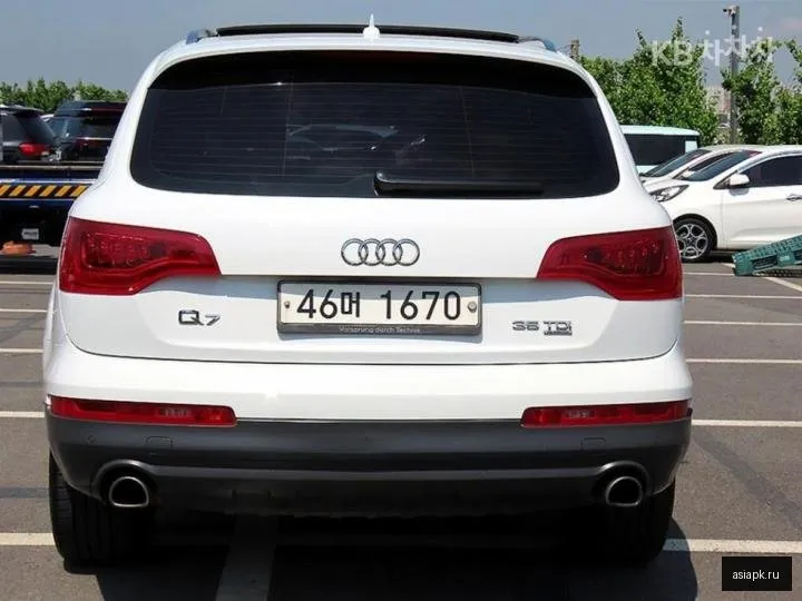 Audi Q7 4