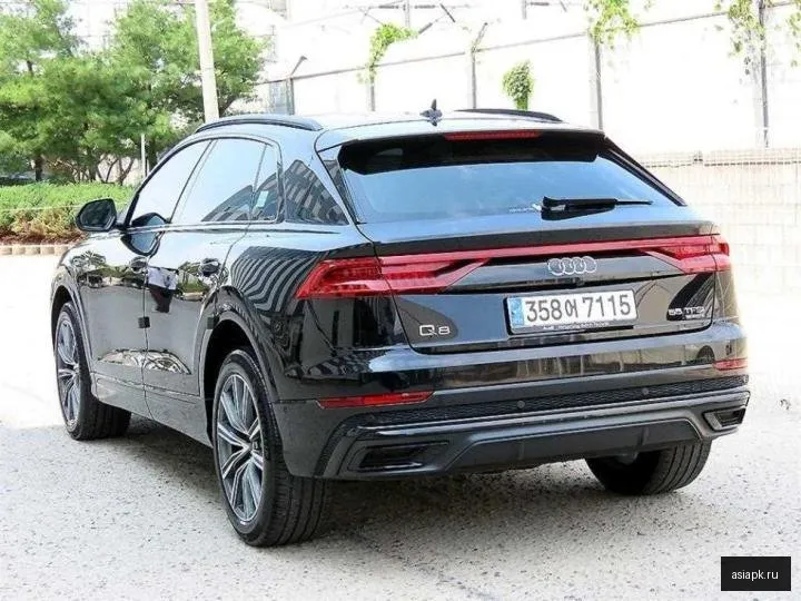 Audi Q8 3