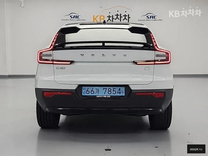Volvo C40 3