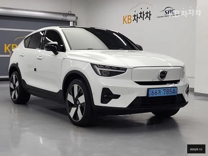 Volvo C40 4