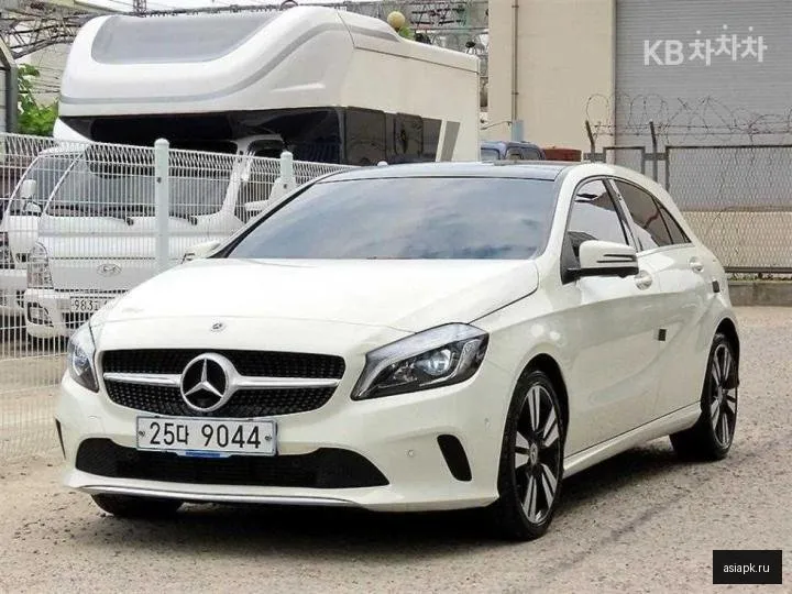Mercedes-Benz A-Class 2